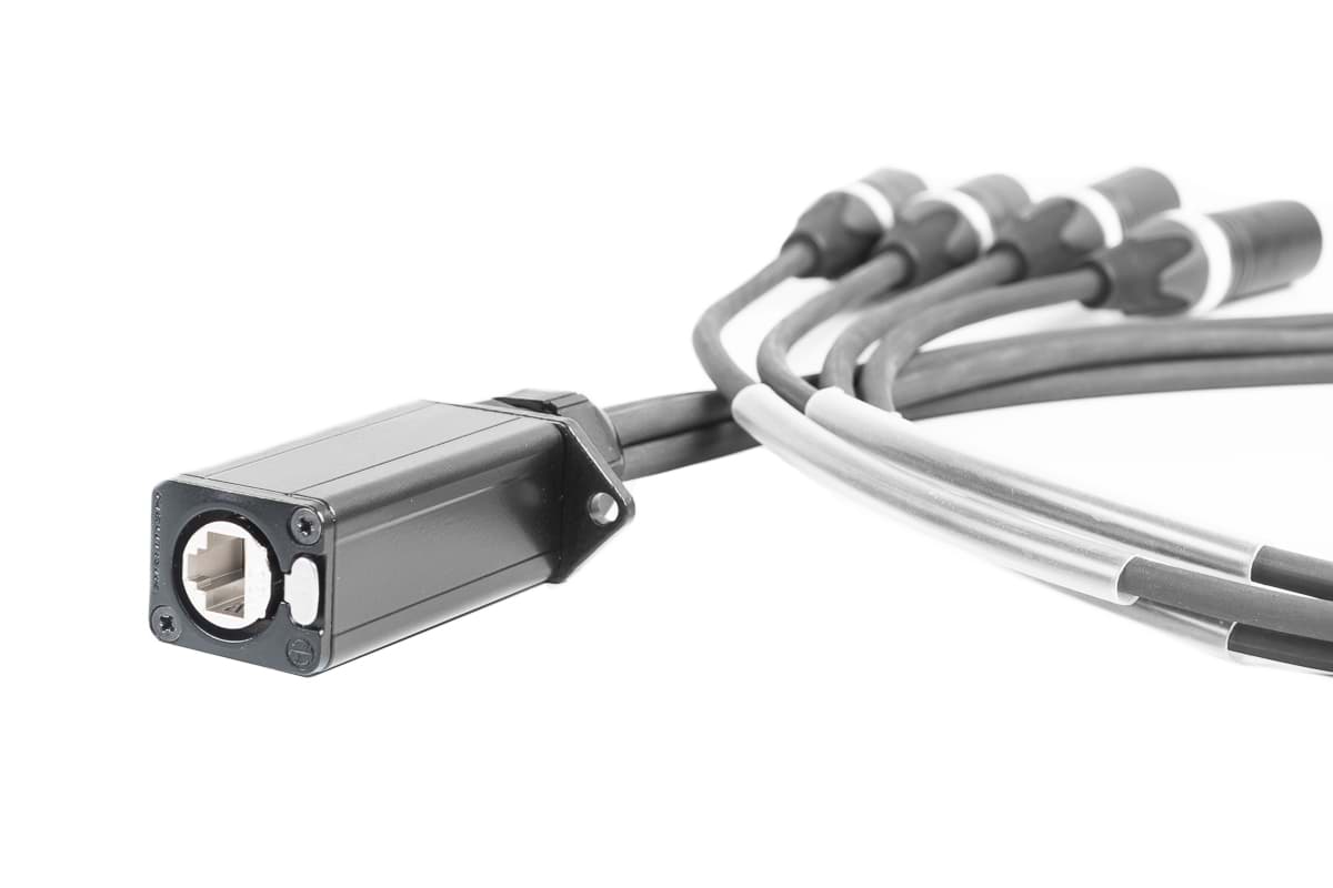 Picture of breakin spin 4x XLR 3p male zwart 1,0m > etherCON female zwart
